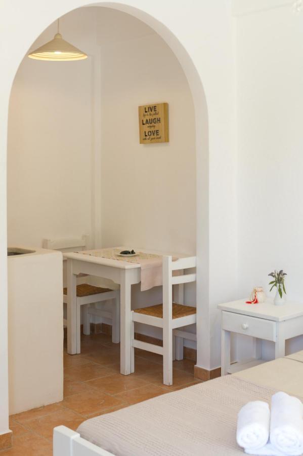 Dahlia Apartments And Studios Alikí Kültér fotó